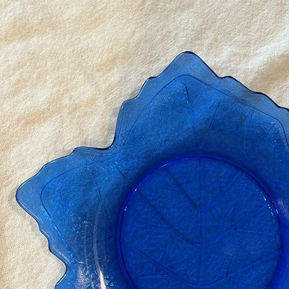 Blue Glass Leaf Plate
